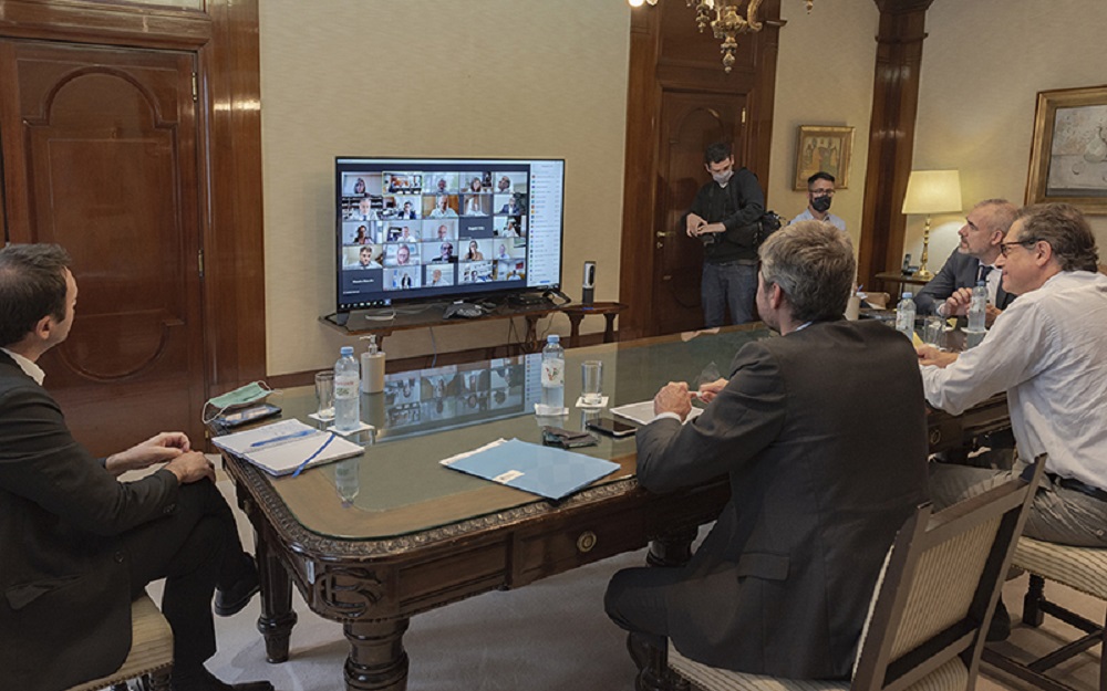 Lammens y Pesce avanzan en la apertura de las cuentas para turistas