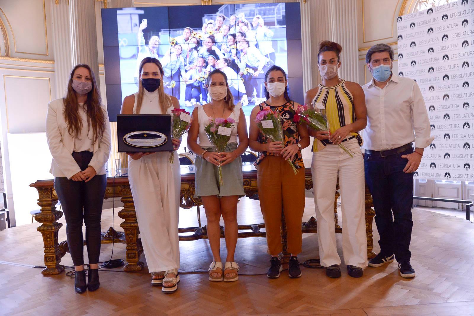 Las Leonas recibieron su reconocimiento en la Legislatura