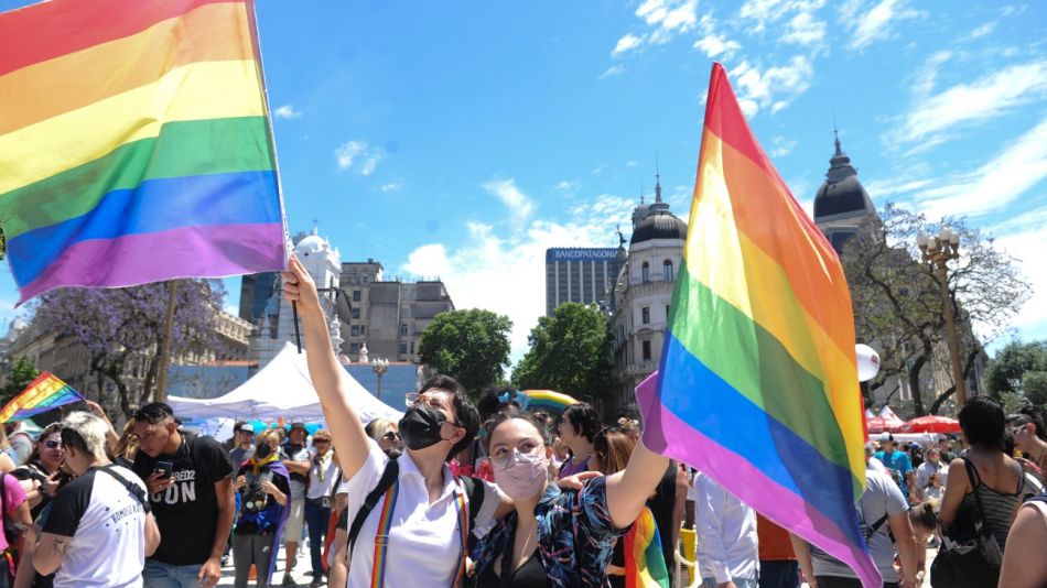 Alberto celebró la Marcha del Orgullo: "La bandera LGBTI+ flamea en todo el país"