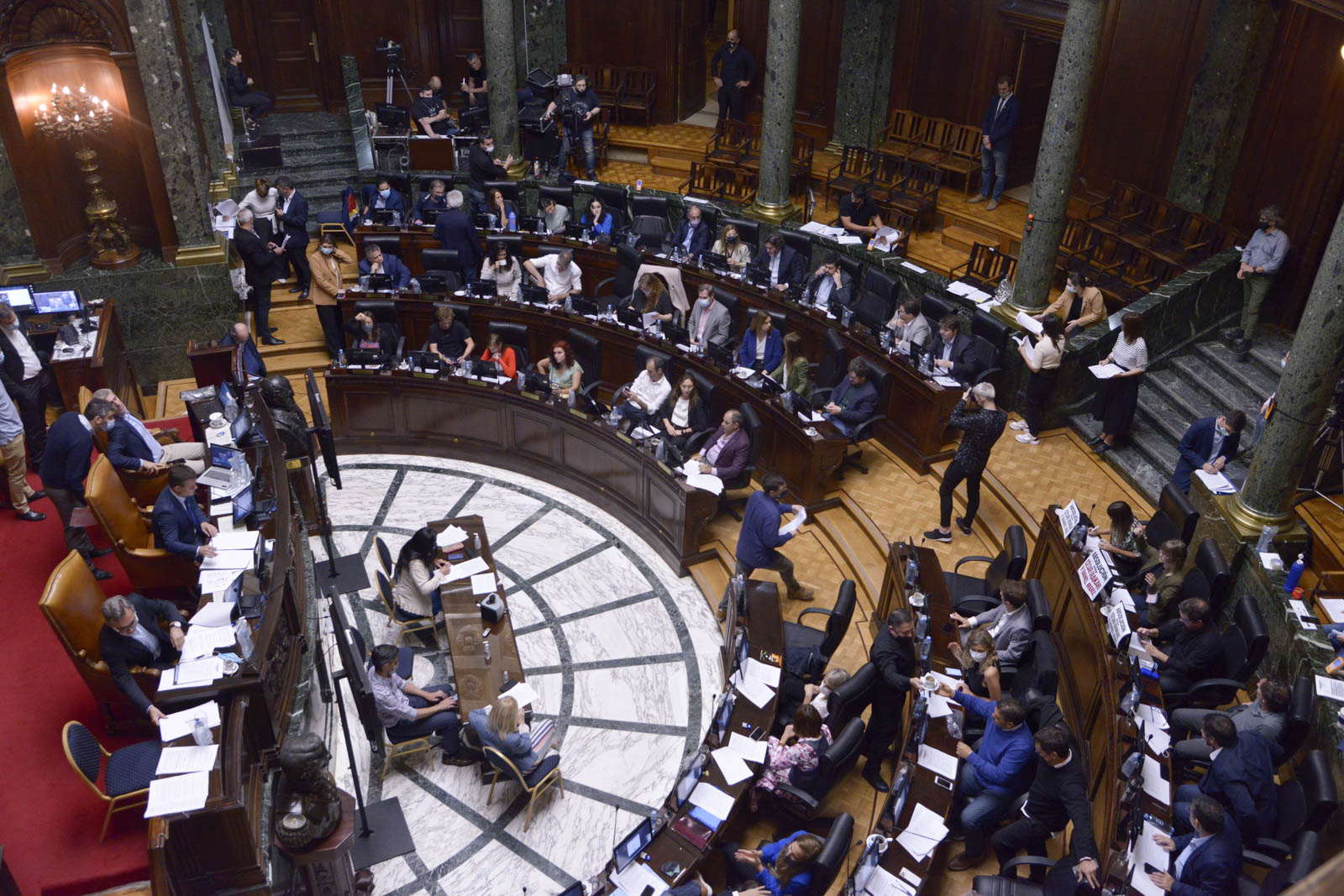 La Legislatura extendió el alivio fiscal para cines y hoteles