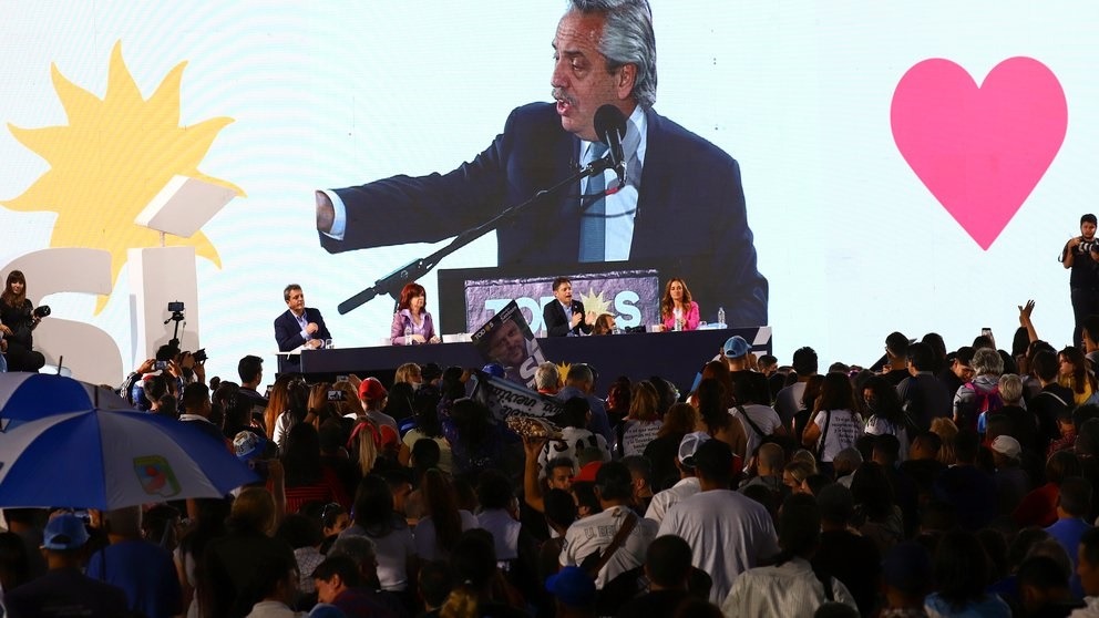 El FdT se mostró unido y con críticas a la oposición en el cierre de campaña