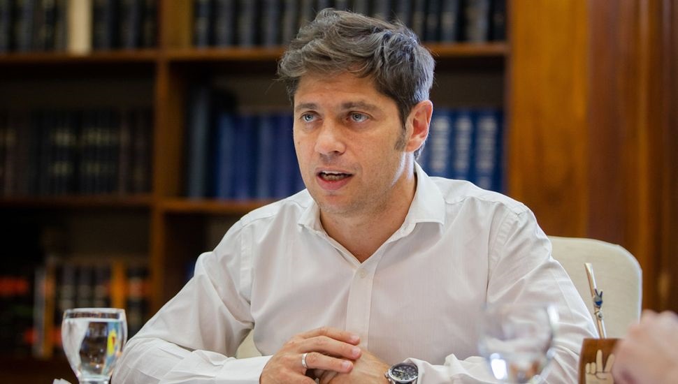 Aumento del blue: Kicillof denunció "a poderosos que buscan la devaluación"