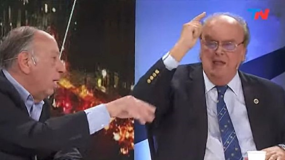 De Mendiguren cruzó a Cachanosky: “¿Vos desayunás con aguarrás?”