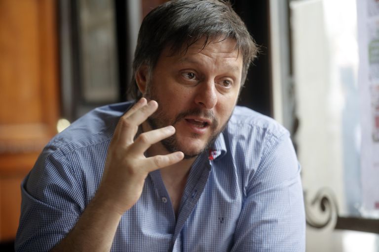 Santoro y la suspensión de cuotas para viajar al exterior: “Es la única medida posible”