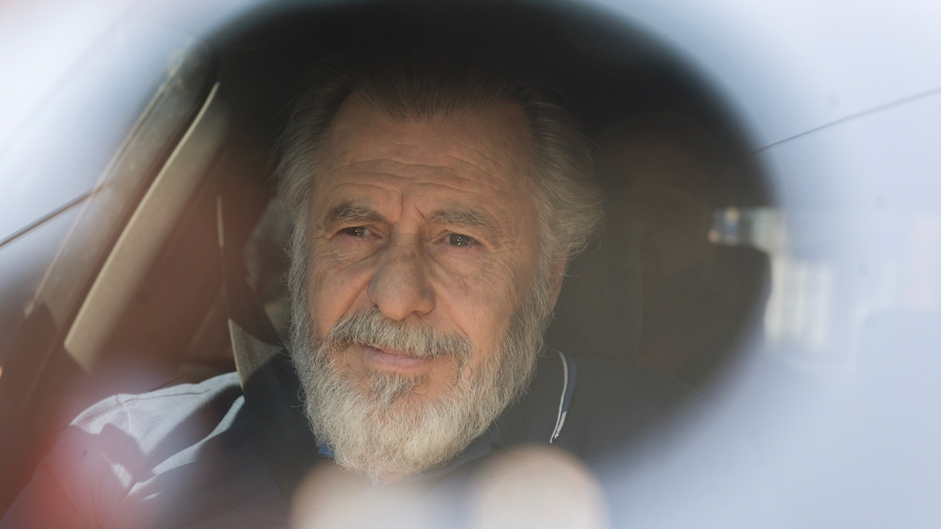 Cristóbal López acusó a un periodista de La Nación de "persecución"