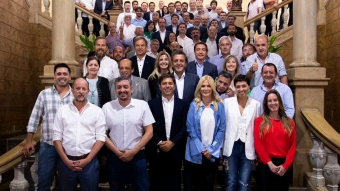 Un juez suspendió el artículo que impide a los intendentes ir por otros mandatos