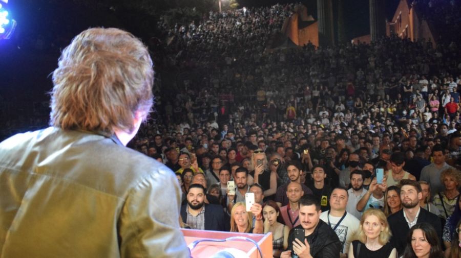 Milei faltó a su primer día como diputado: “Los números de Guzmán son un dibujo"