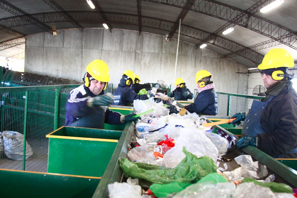 Confirman los procesamientos de cuatro exintendentes del FdT