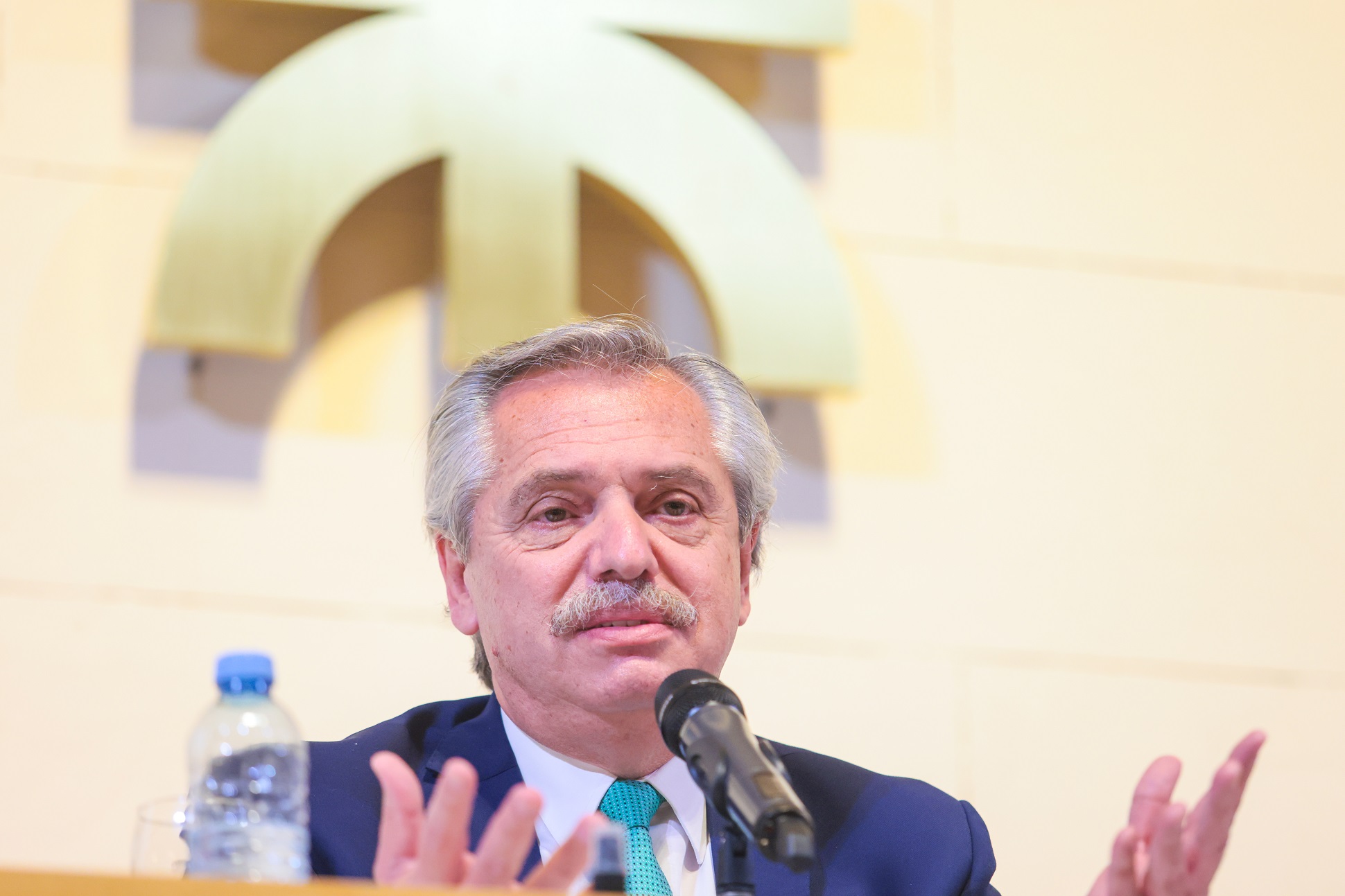 Alberto: “Voy a invertir todo lo que haga falta en educación pública”