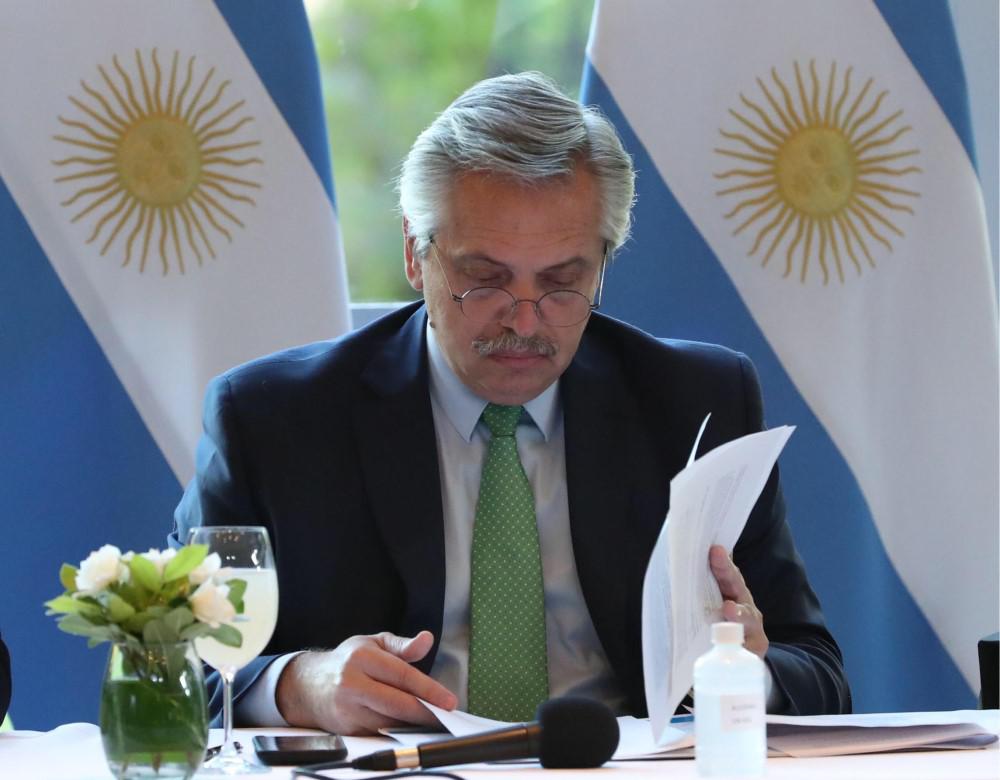 El Gobierno podría otorgar un bono de $20 mil al sector privado