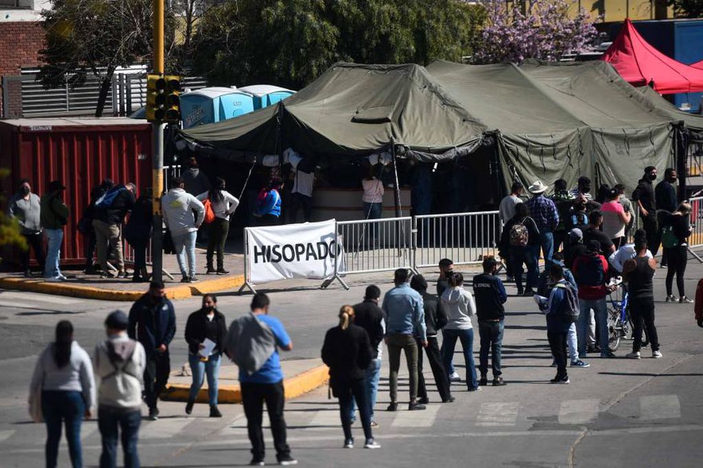 Los contagios no dan tregua: 50.506 en las últimas 24 horas