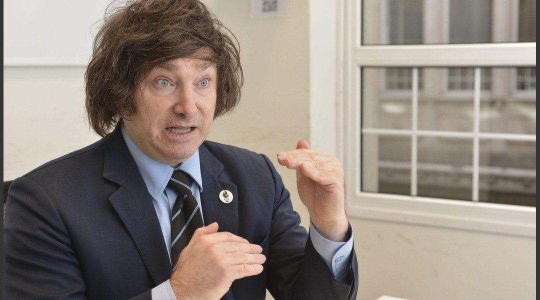 Milei tiene Covid y no pudo viajar a Estados Unidos a dar una conferencia