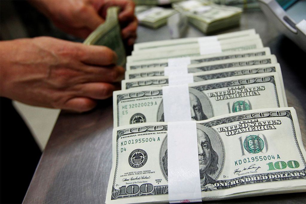 Nueva traba para comprar dólares: solicitarán documentación tributaria