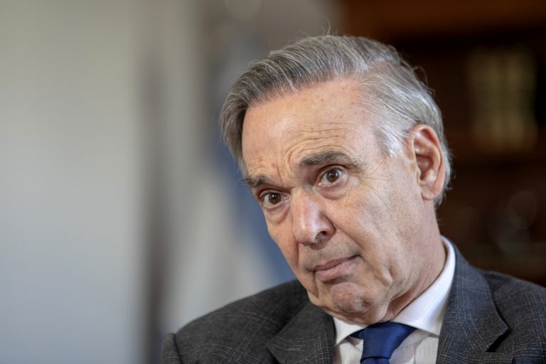 Pichetto: "El Conurbano no puede seguir creciendo con pobres latinoamericanos"