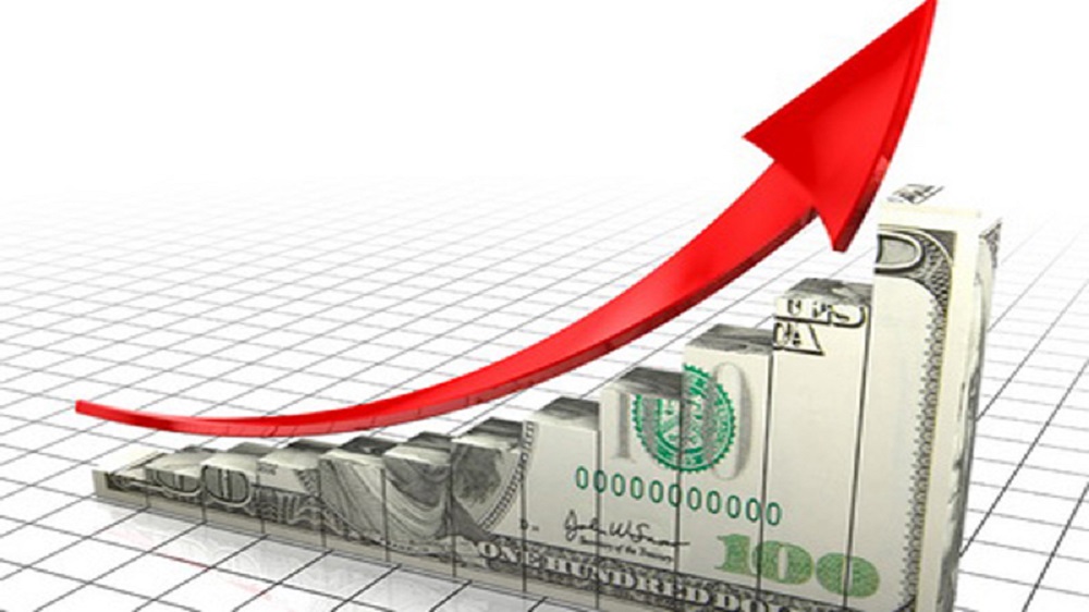 El dólar blue no para de subir y marcó un nuevo récord: llegó a 221