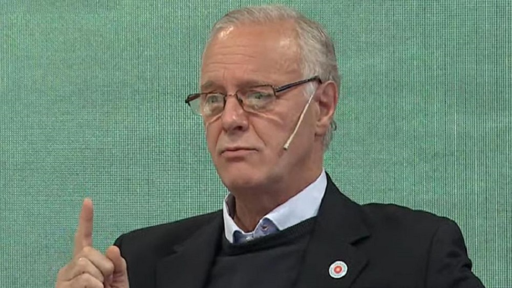 Gollán: "Hay condiciones para hacer obligatoria la vacuna contra el Covid"