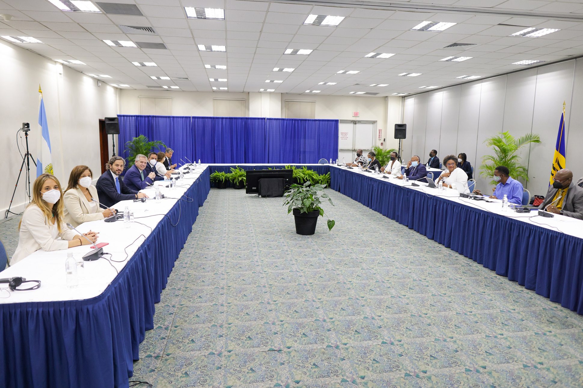 Alberto se reunió con la Primera Ministra de Barbados