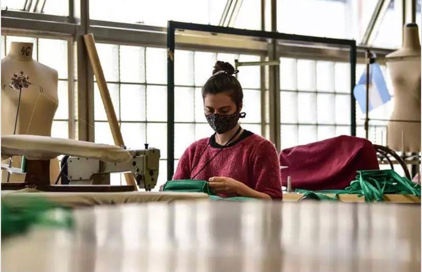 Denuncian que despiden a trabajadora del Colón por estar embarazada