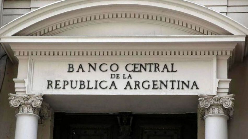 El Banco Central subió a 41,5% la tasa de interés que pagan los plazos fijos