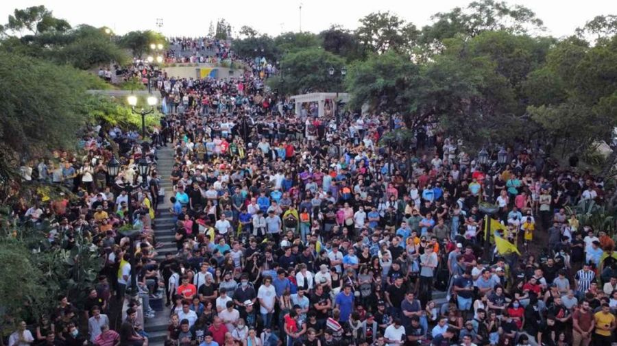 Milei se encontró con una multitud en Córdoba: "Somos peligrosos"