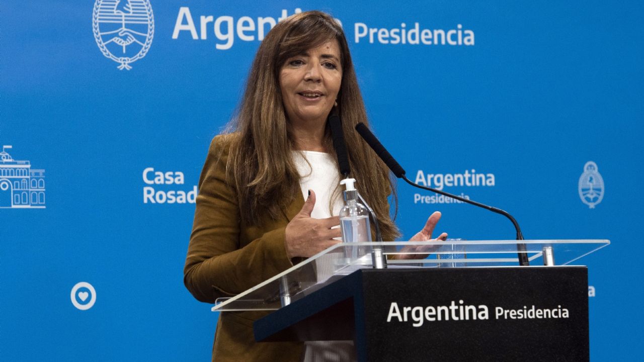 Cerruti cruzó a Macri por sus dichos sobre "el éxodo de argentinos"