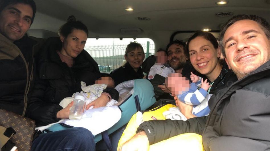 Cinco familias argentinas y sus bebés ya están en Polonia