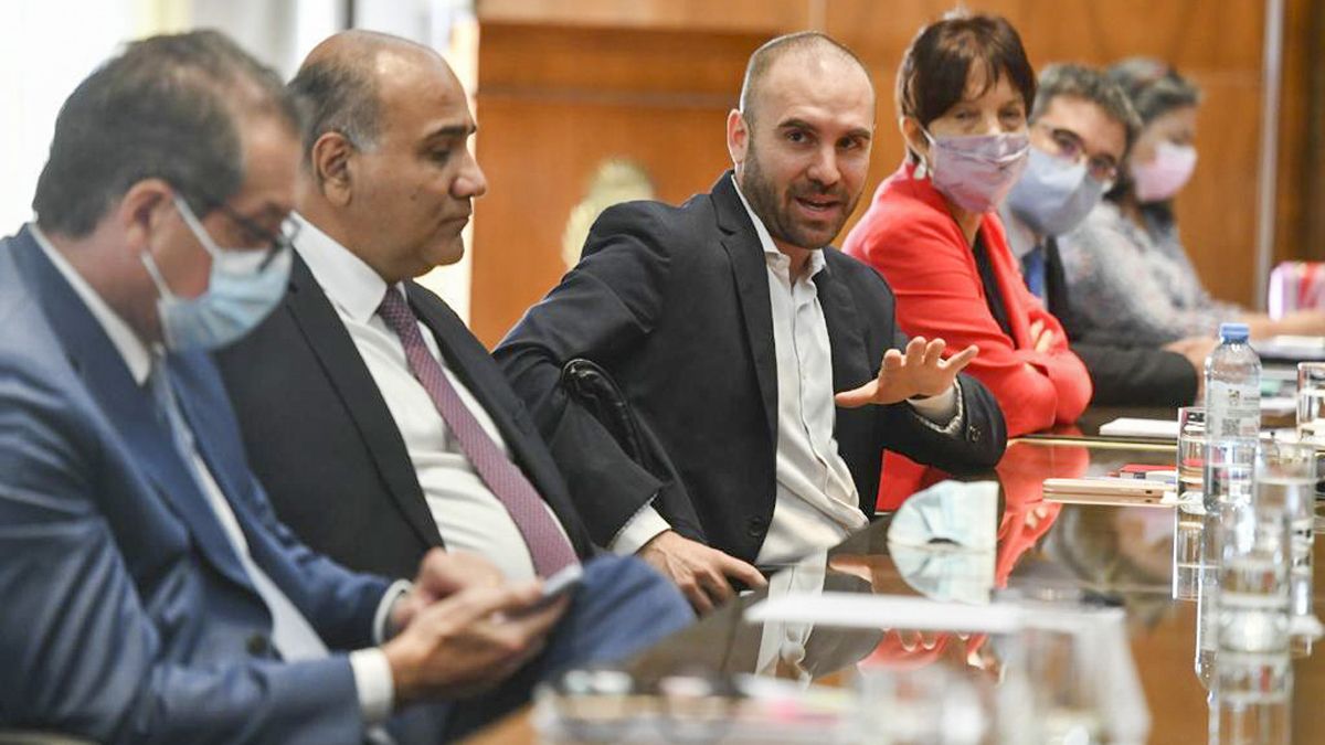 Guzmán y Manzur defendieron el acuerdo con el FMI