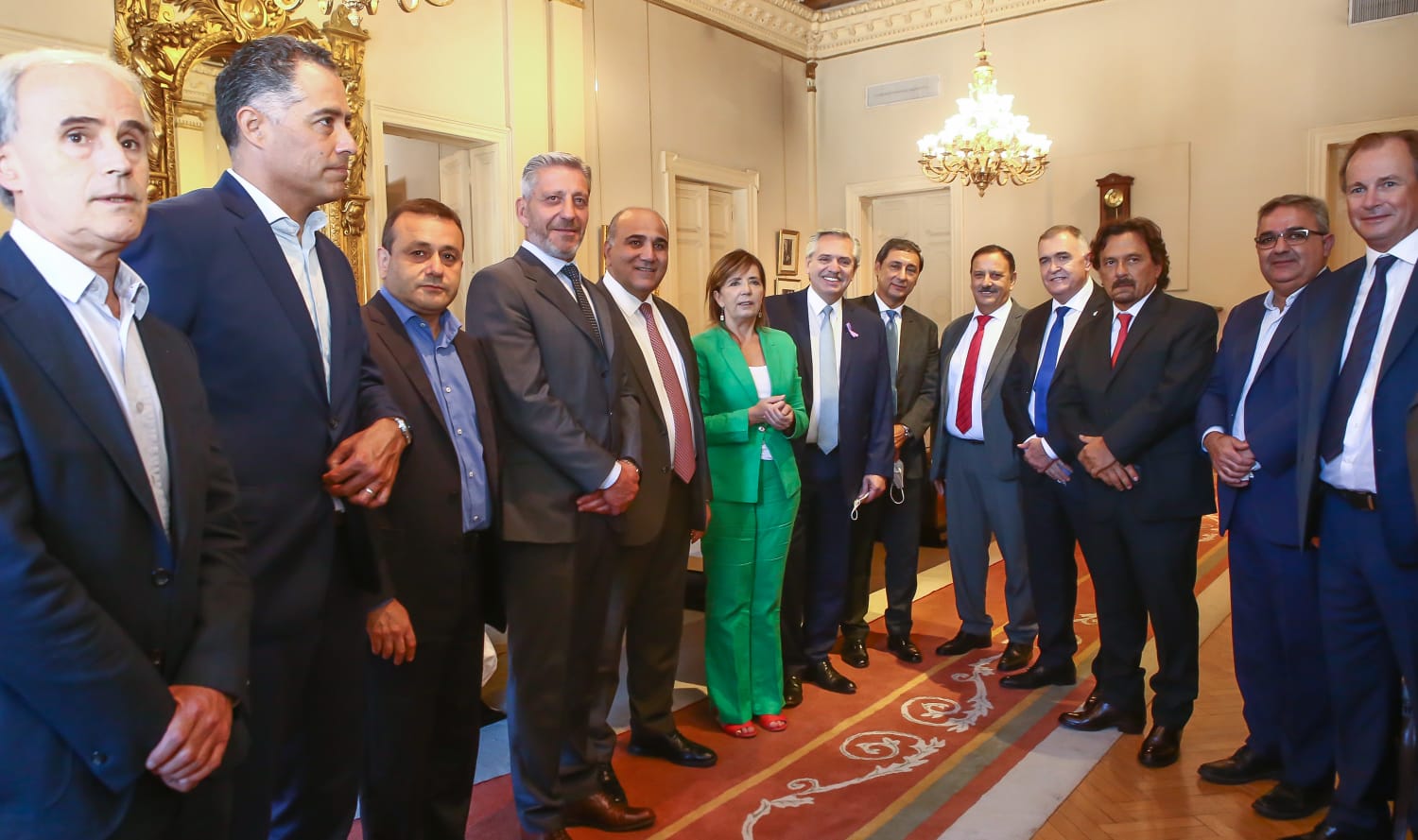 Alberto se reunió con los gobernadores propios para tener los votos para el FMI