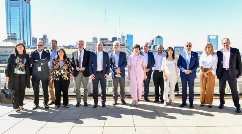 FMI: Guzmán mostró su preocupación a empresarios por las abstenciones