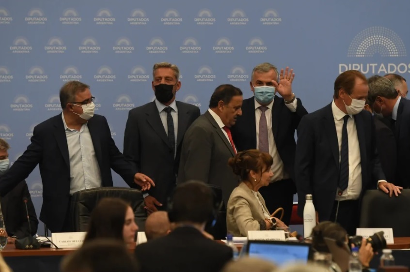 Gobernadores opositores también respaldaron el acuerdo con el FMI