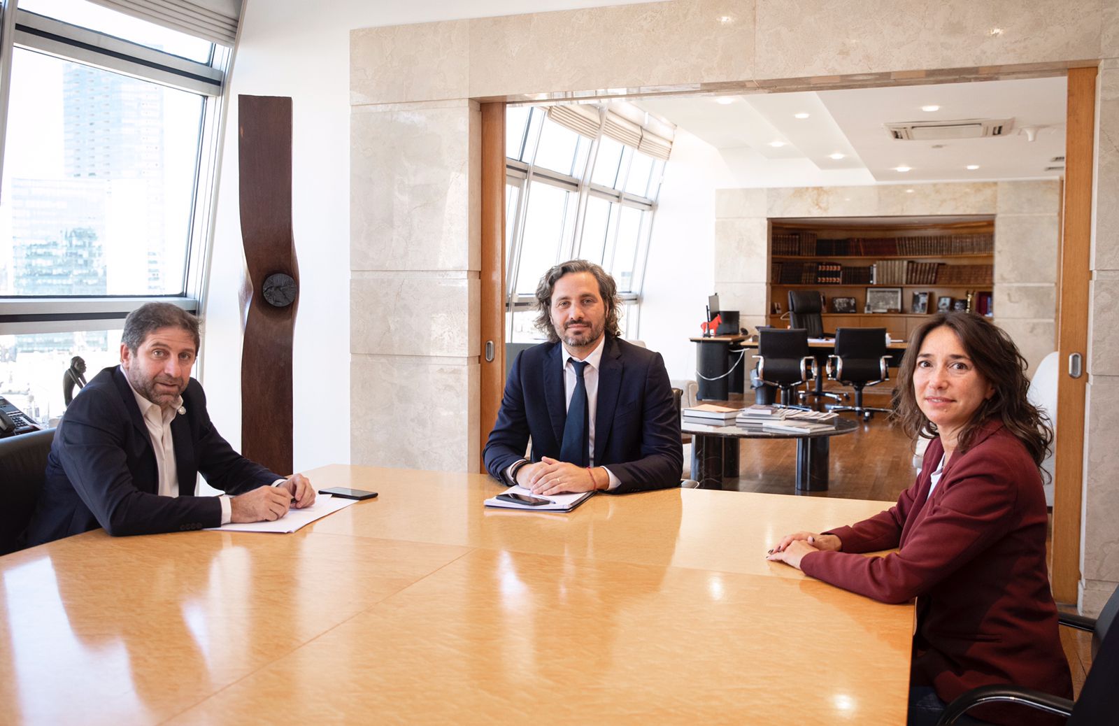 Cafiero se reunió con Straface para trabajar juntos en acciones humanitarias