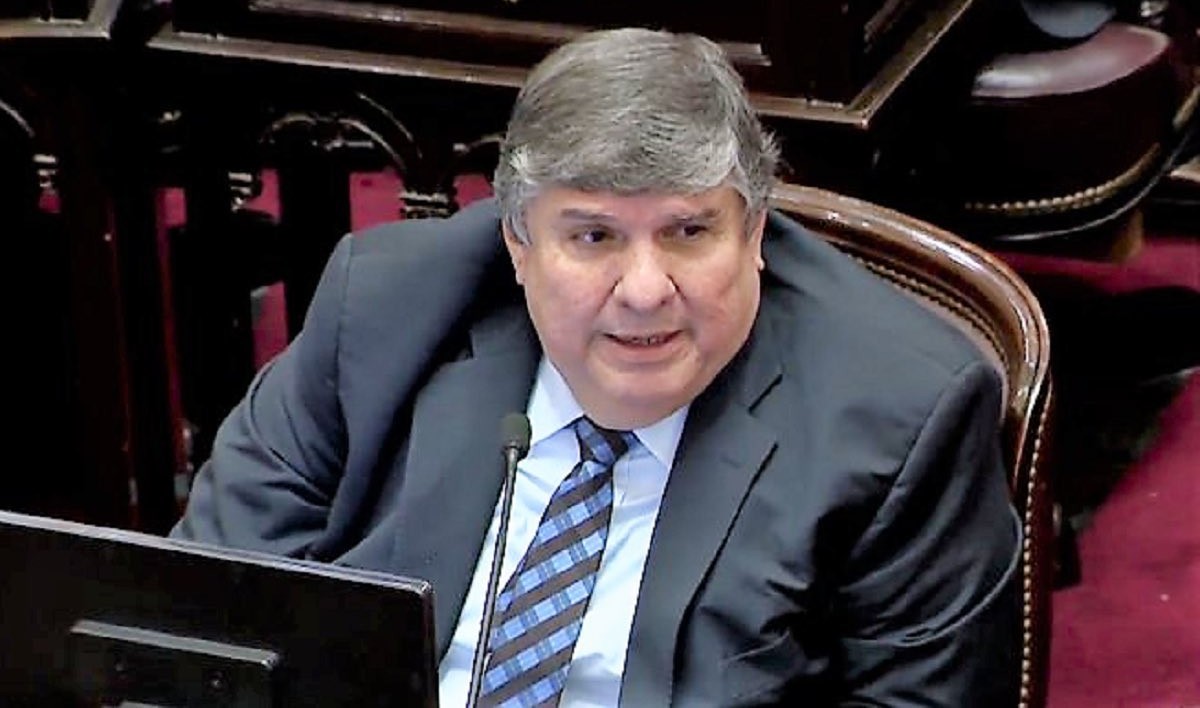 Mayans: "En el Senado se respetará la decisión que tome cada legislador"