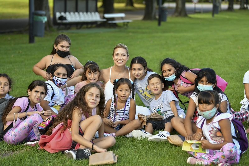 Fabiola Yáñez recibió en Olivos a niños de un centro comunitario de Quilmes