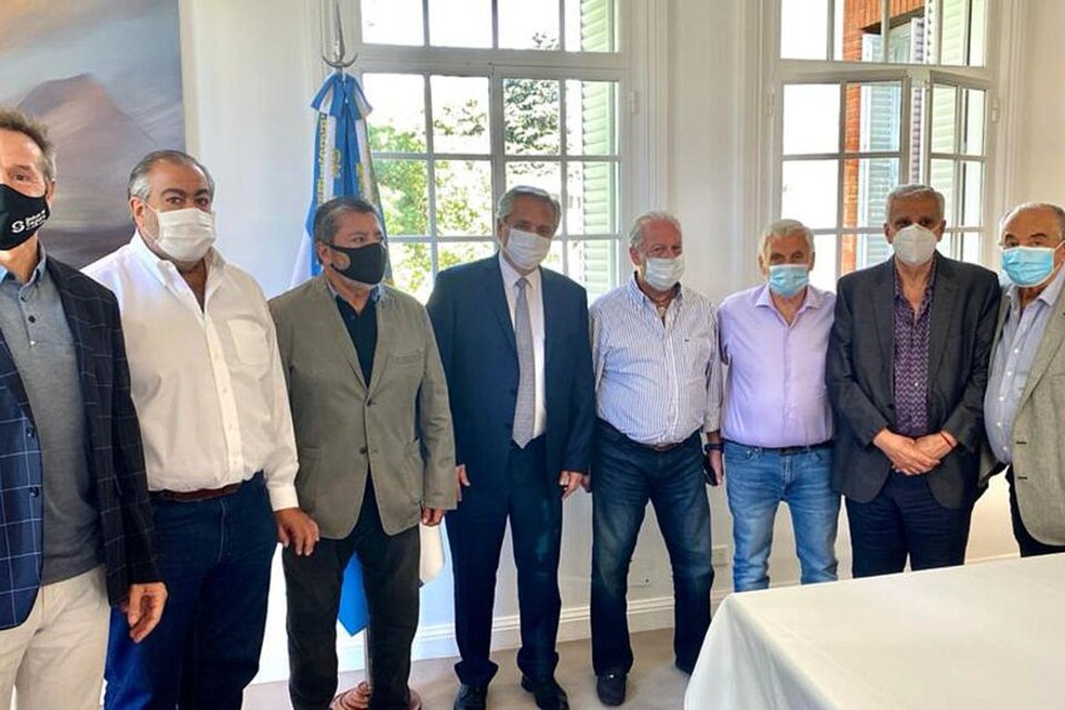 Qué se acordó en la reunión entre Alberto, la UIA y la CGT