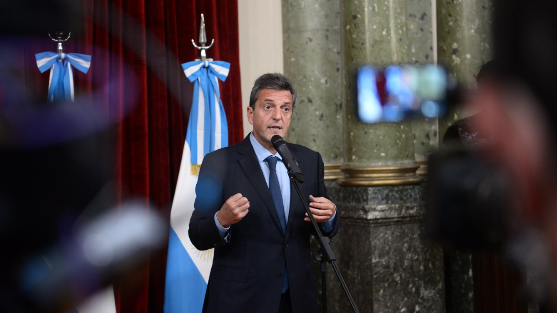 Massa convoca al diálogo a los jefes parlamentarios para buscar "consensos"