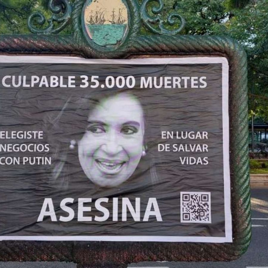 Fueron detenidos tres sospechosos por los carteles contra Cristina Kirchner