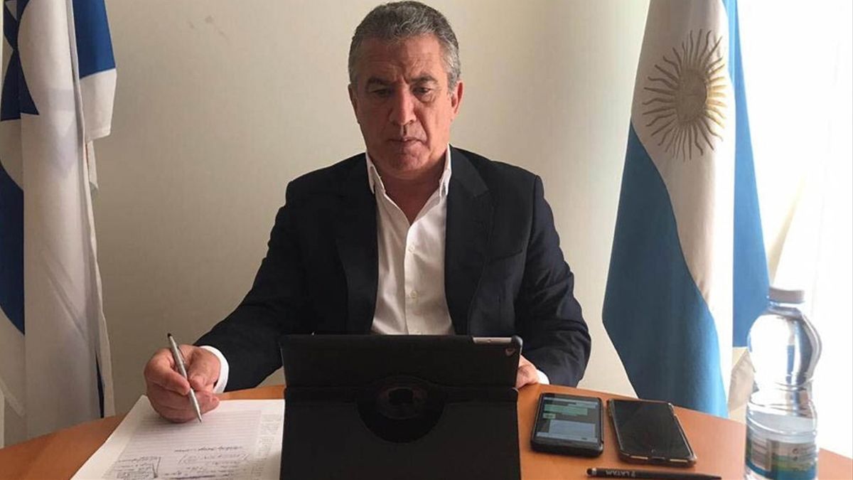 Urribarri, condenado a 8 años de prisión, dejó la Embajada de Israel