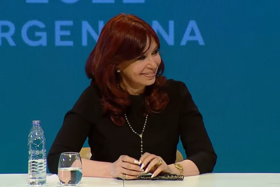Cristina: "Que te pongan una banda no significa que tengas el poder"