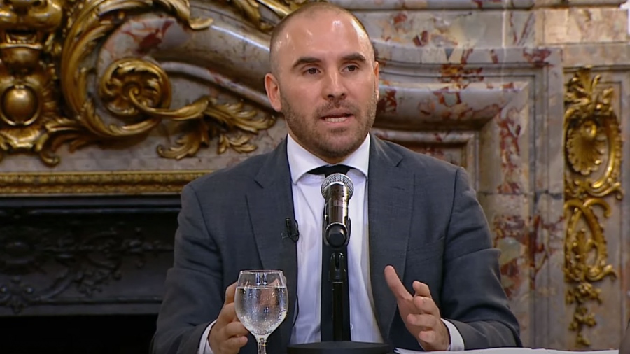 Guzmán anunció ayuda para trabajadores informales, monotributistas y jubilados