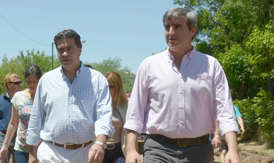 Un senador bonaerense pide a Capitanich presidente y a Wado de gobernador