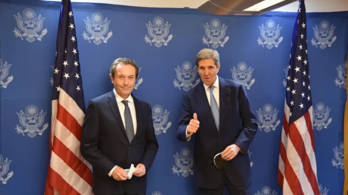 Beliz se reunió con Kerry en Washington y recibió elogios