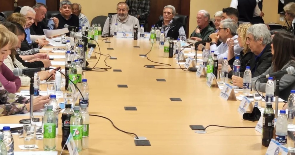 Fracaso del moyanismo en la CGT: no lograron condenar la postura de la Corte