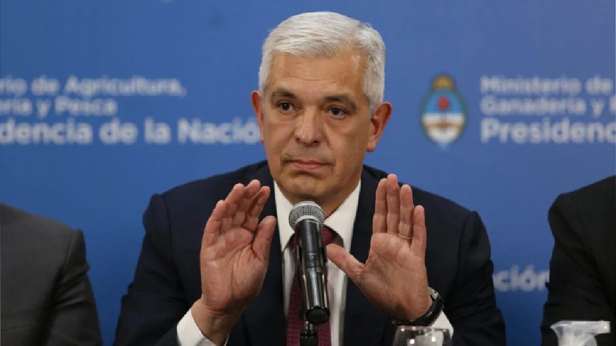 Julián Domínguez le bajó el tono a la confrontación con el campo