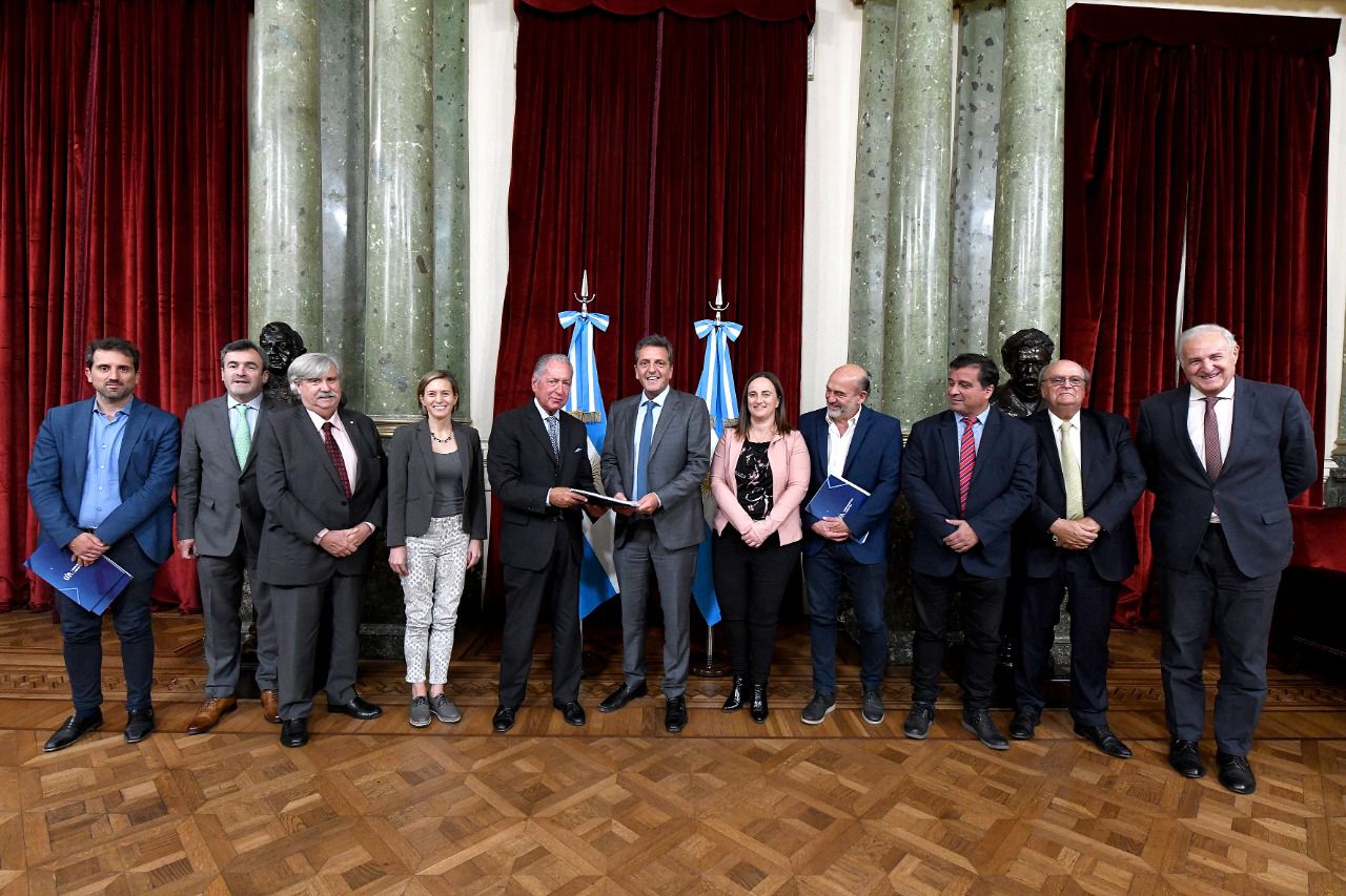 Massa escuchó de la UIA la agenda parlamentaria de la industria