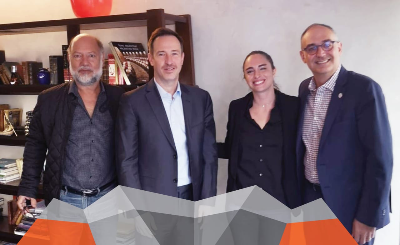 Scott Mastic: “Hoy la democracia está bajo amenaza”