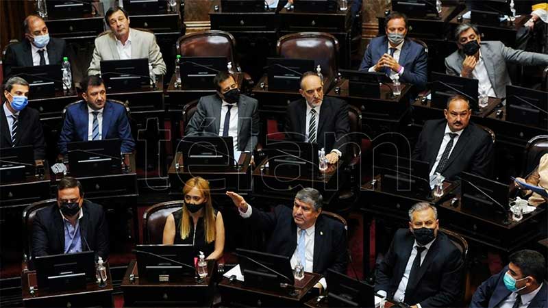 Un grupo de senadores del FdT armaron una "peña" para saltar la grieta