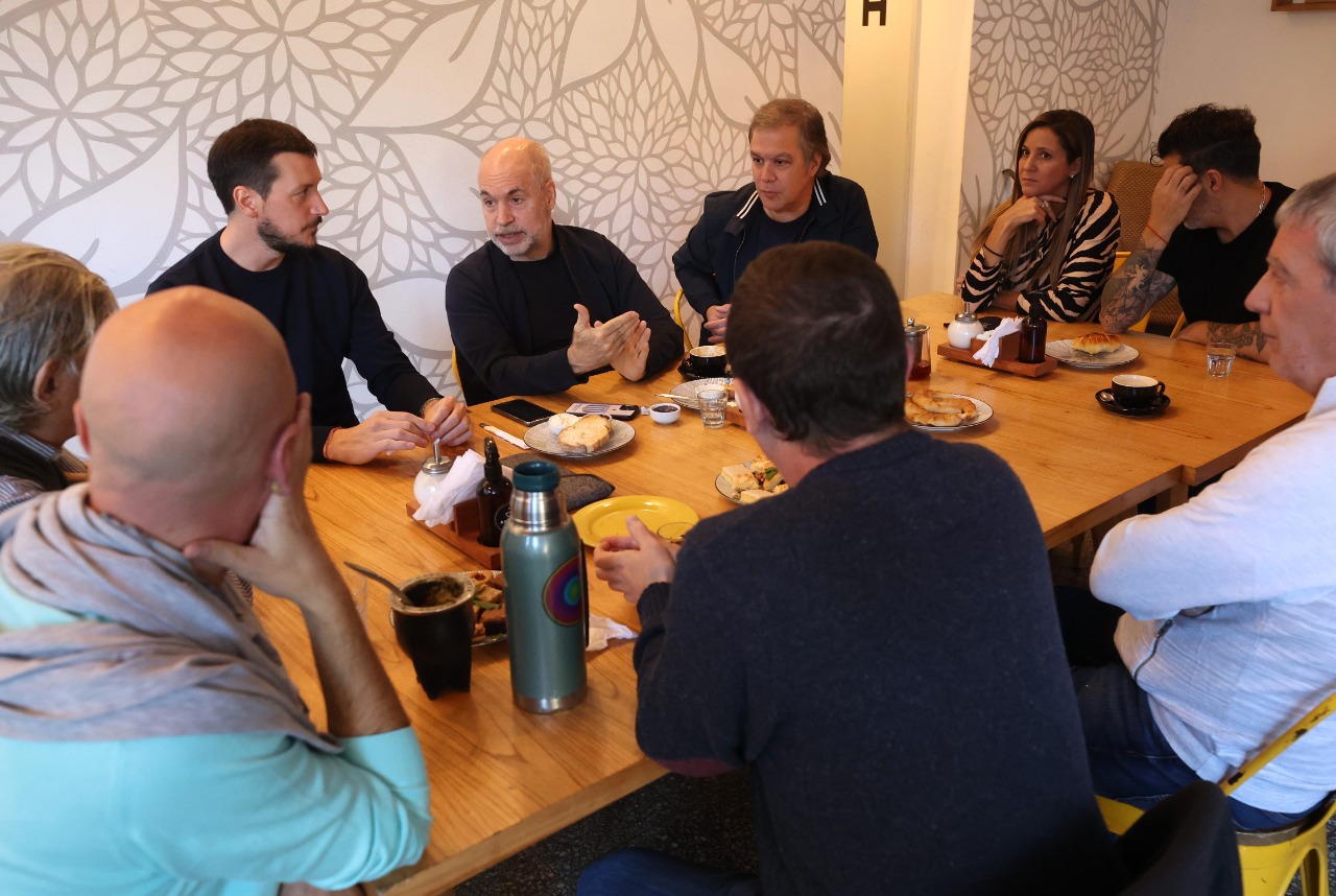 Larreta se reunió con vecinos de Caballito y visitó el programa Soltate