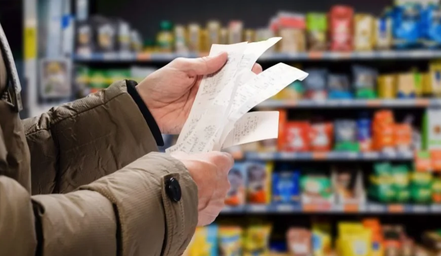 La canasta alimentaria subió en abril y superó al salario mínimo