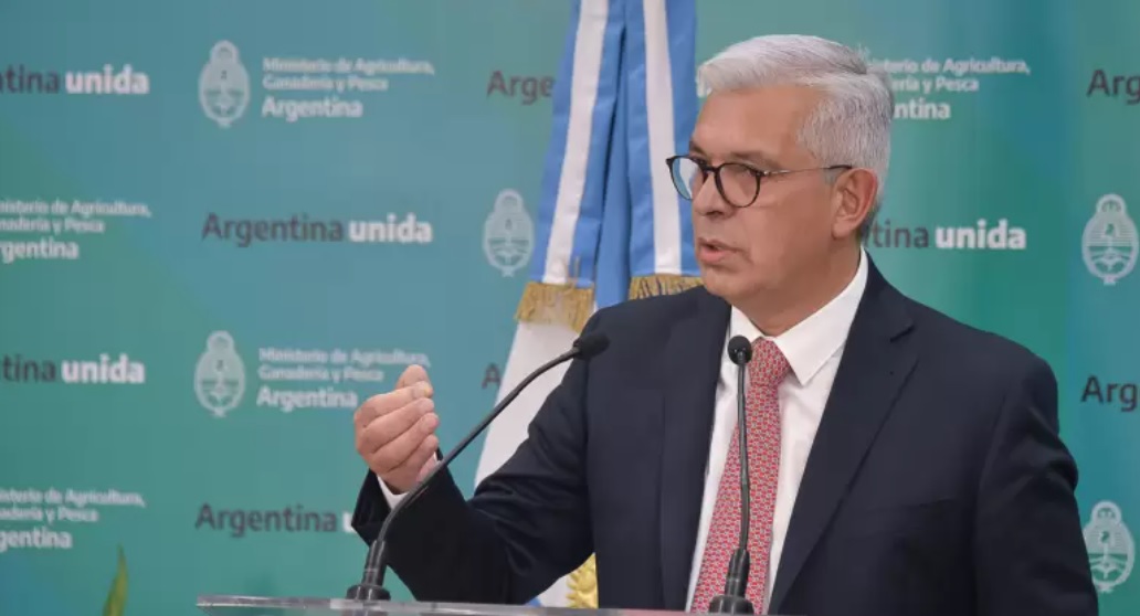 Domínguez contradijo al Presidente y negó aumento de retenciones