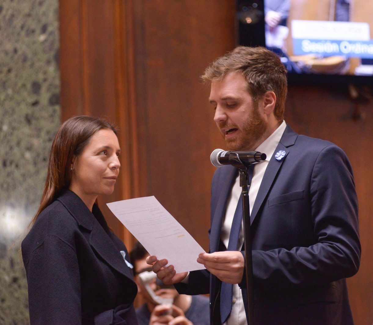 Por primera vez, una mujer es secretaria administrativa de la Legislatura